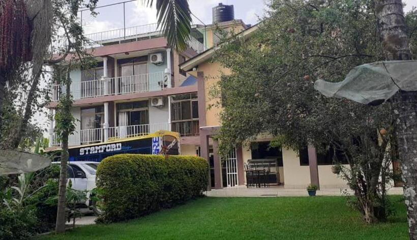 هاستل Runako Lodge