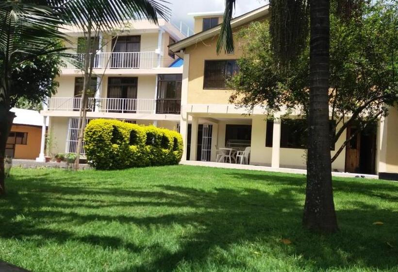 هاستل Runako Lodge