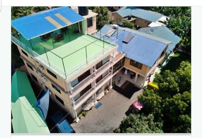 هاستل Runako Lodge