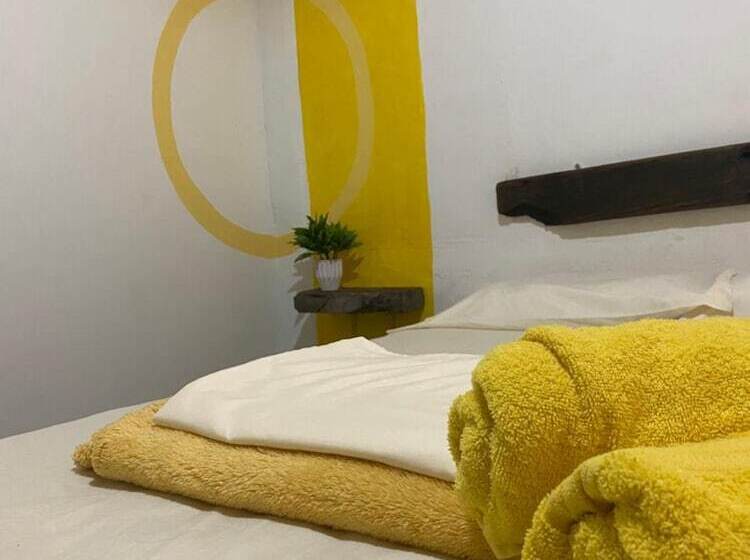 Bed and Breakfast Acuarela Hostal