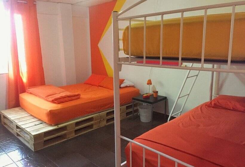 Bed and Breakfast Acuarela Hostal