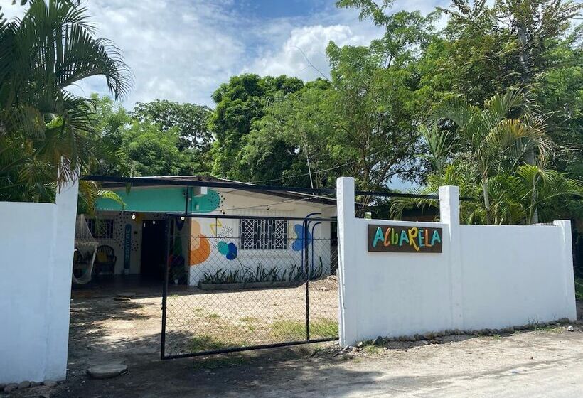 Bed and Breakfast Acuarela Hostal