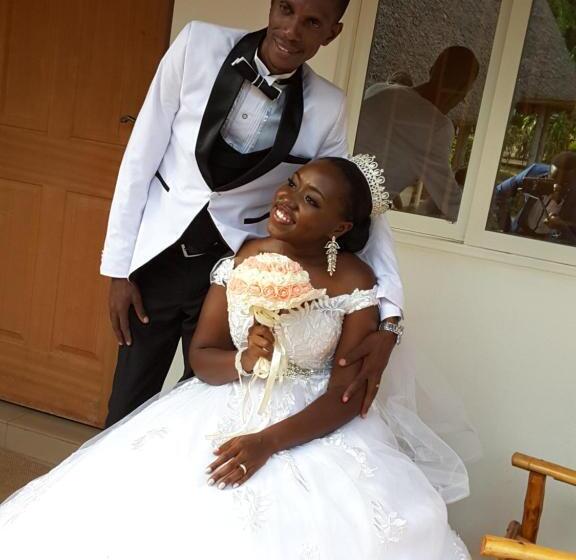 تختخواب و صبحانه Brownstone Country Home