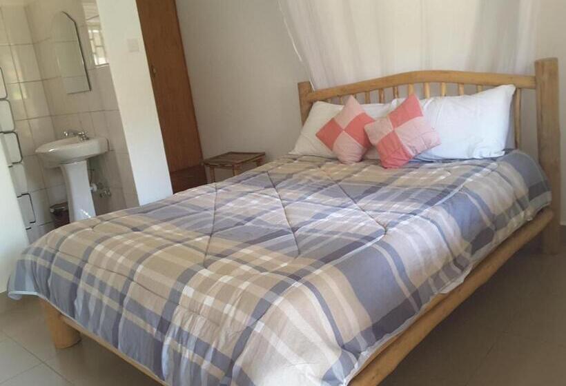 تختخواب و صبحانه Brownstone Country Home