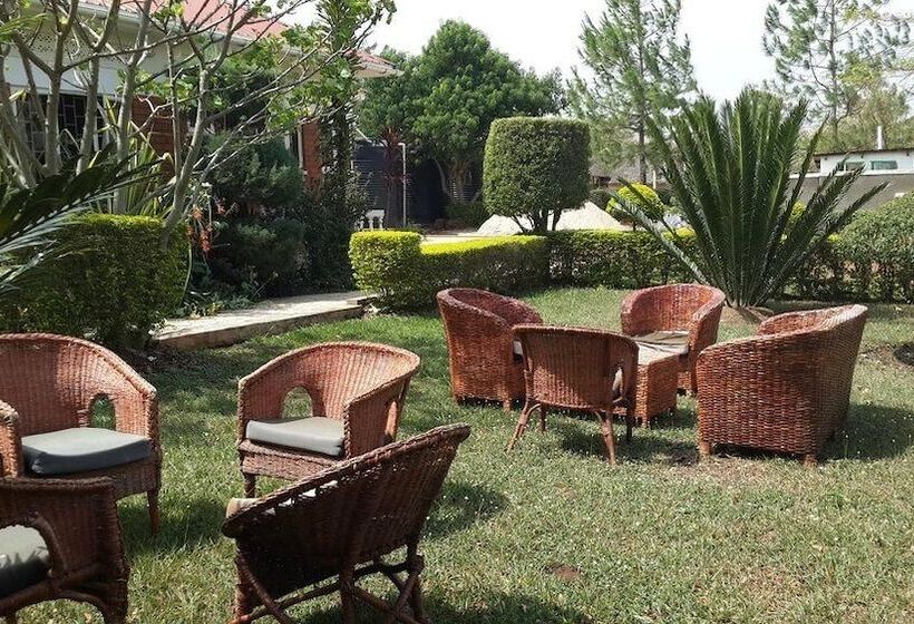 تختخواب و صبحانه Brownstone Country Home