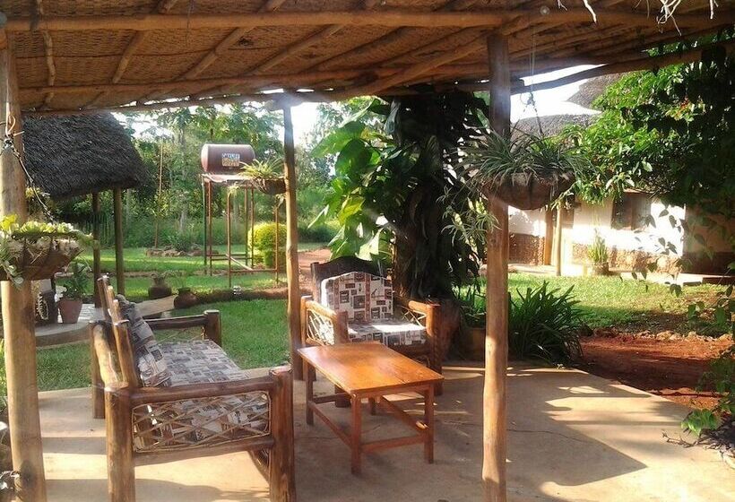 تختخواب و صبحانه Brownstone Country Home