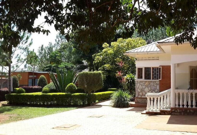 تختخواب و صبحانه Brownstone Country Home