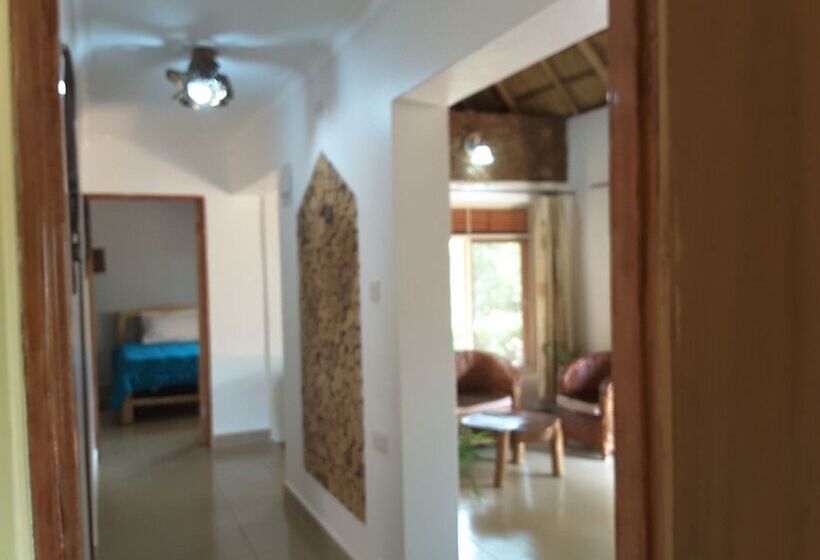 تختخواب و صبحانه Brownstone Country Home