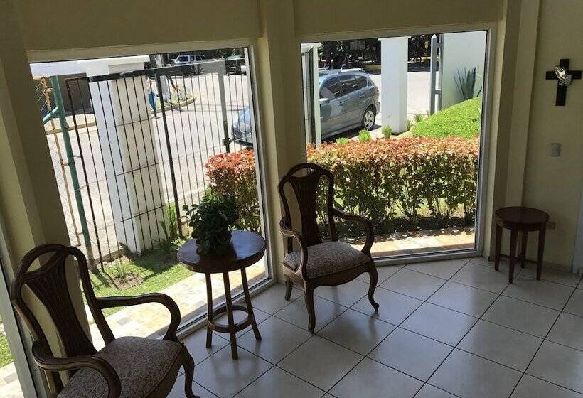 تختخواب و صبحانه Casa Luisa