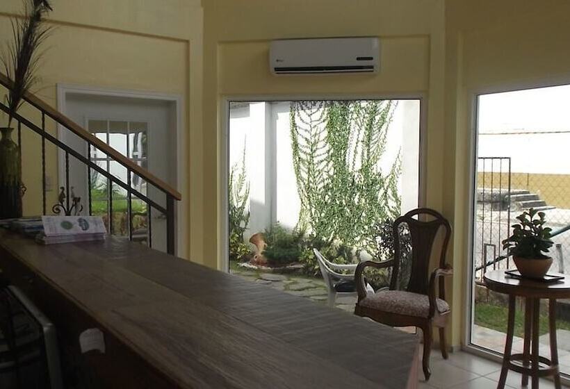 تختخواب و صبحانه Casa Luisa