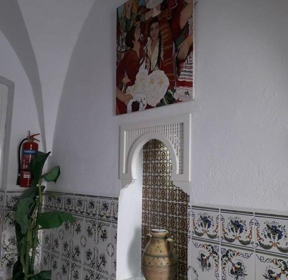 민박 Dar El Goulli