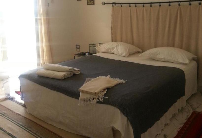 تختخواب و صبحانه Dar El Maa Maison D Hôtes Sur La Plage De Tunis