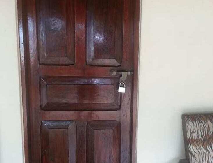 ベッドアンドブレックファースト Family Beach Bungalows