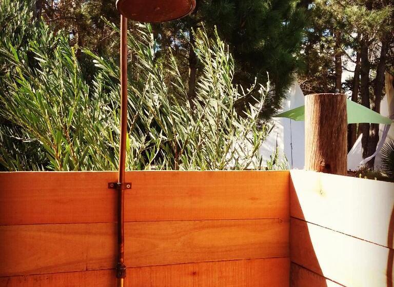 تختخواب و صبحانه La Atrevida