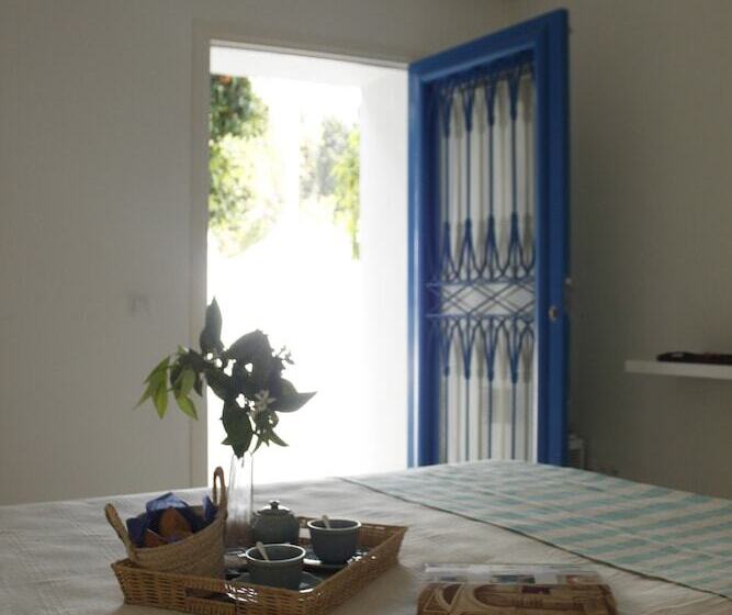 تختخواب و صبحانه La Chambre Verte