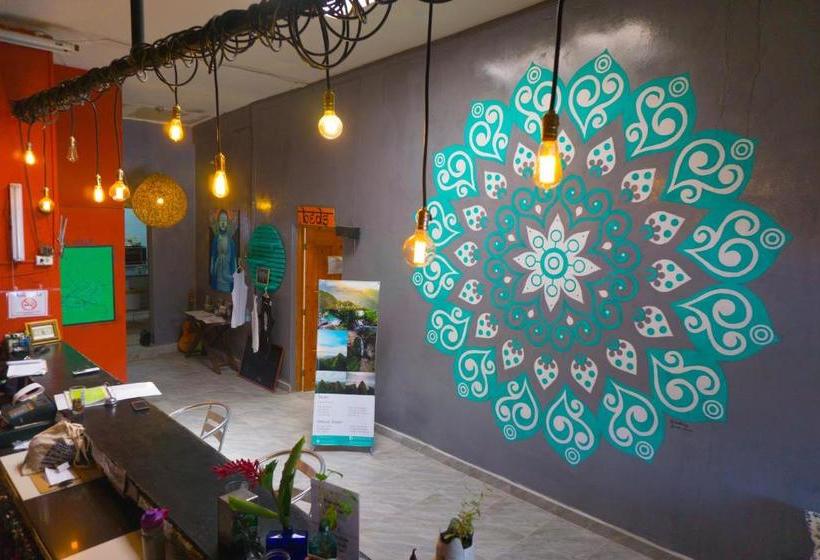 Bodhi Hostel & Lounge