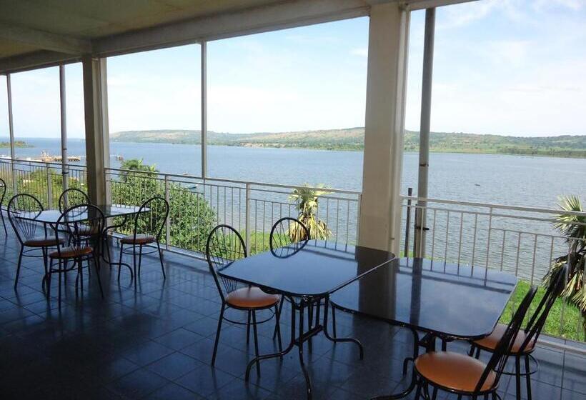 Brisk Hotel Triangle