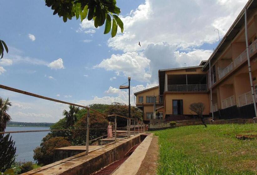 Brisk Hotel Triangle