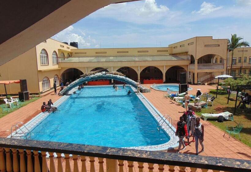 Brisk Hotel Triangle