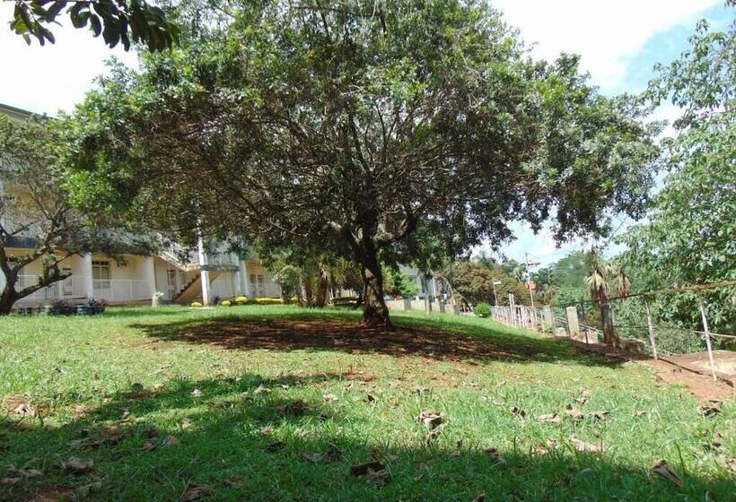 Brisk Hotel Triangle