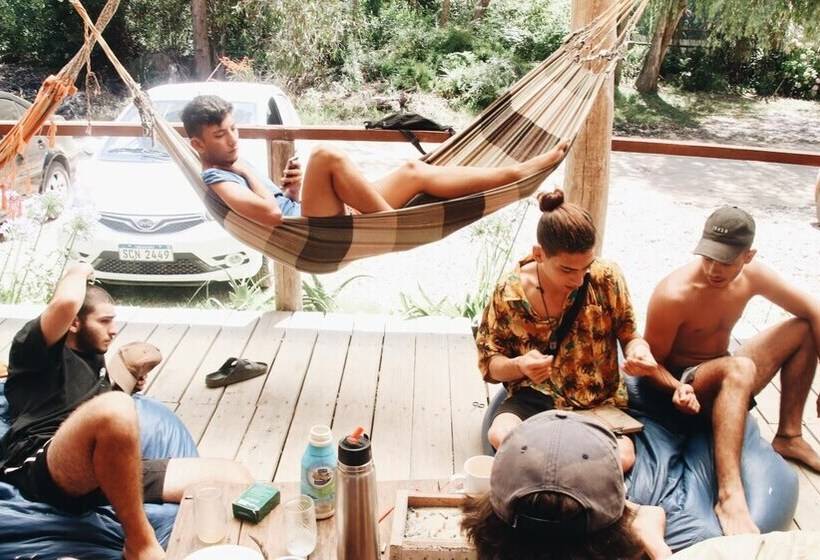 Compay Hostel La Pedrera