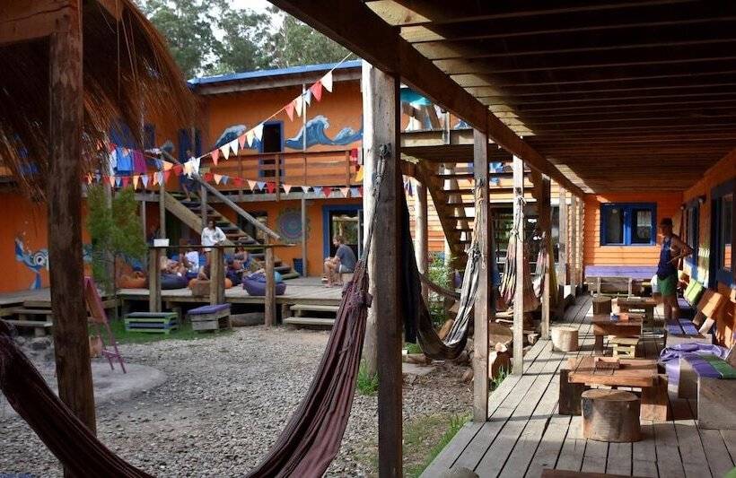 Compay Hostel La Pedrera