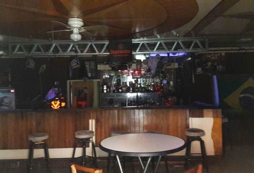 هتل Bar Restaurant Emergency 911 Sto Lk Group