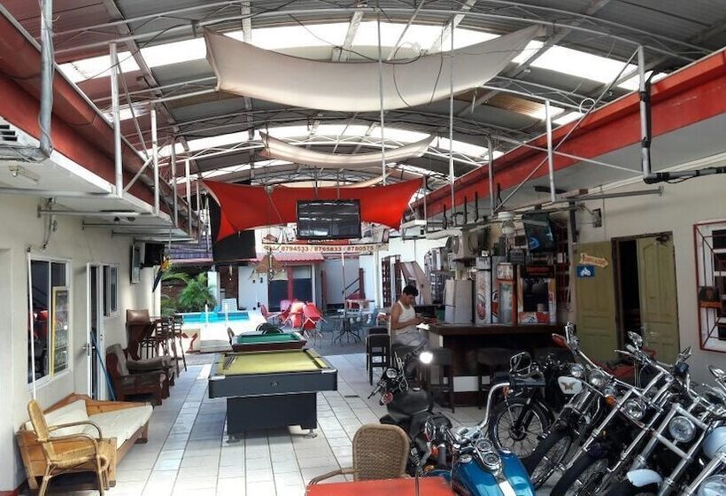 هتل Bar Restaurant Emergency 911 Sto Lk Group