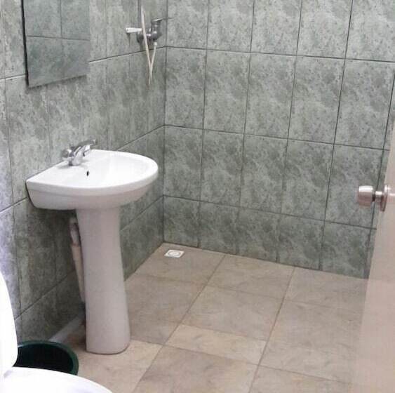 هتل Bar Restaurant Emergency 911 Sto Lk Group