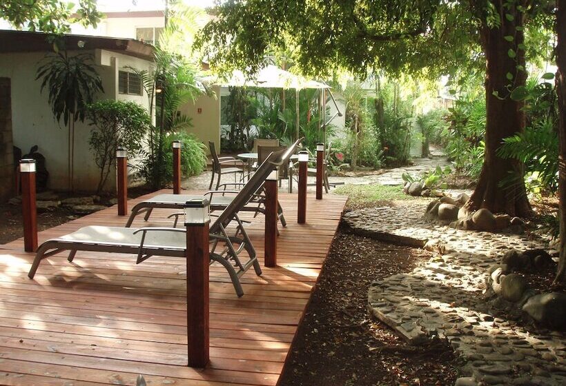 Отель Baru Lodge Panama