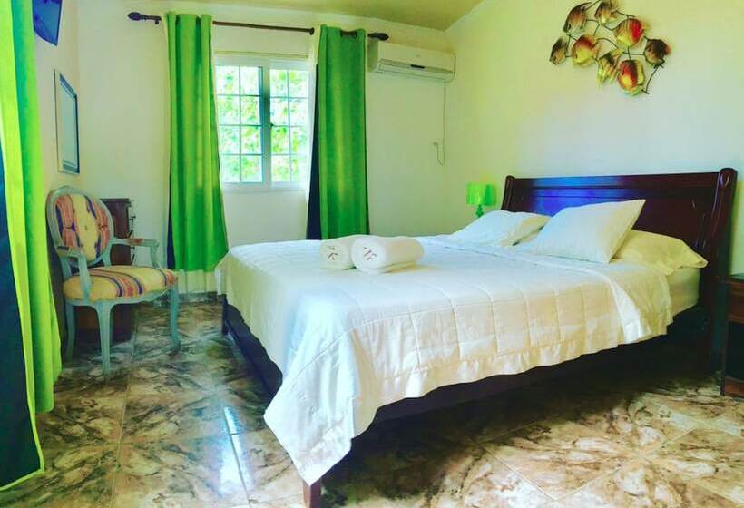 בית מלון כפרי Bay View