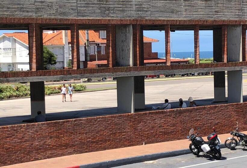 בית מלון כפרי Gaudí