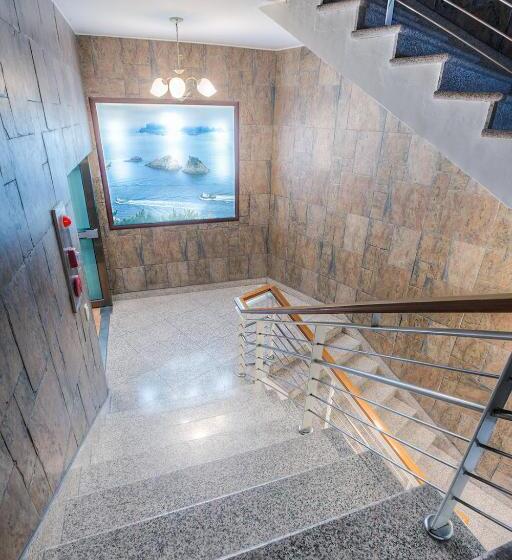 Hotel Geoje Jangseungpo Lighthouse