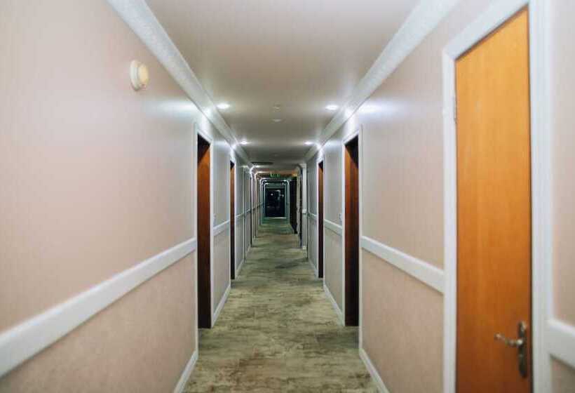 בית מלון כפרי Gold Crest