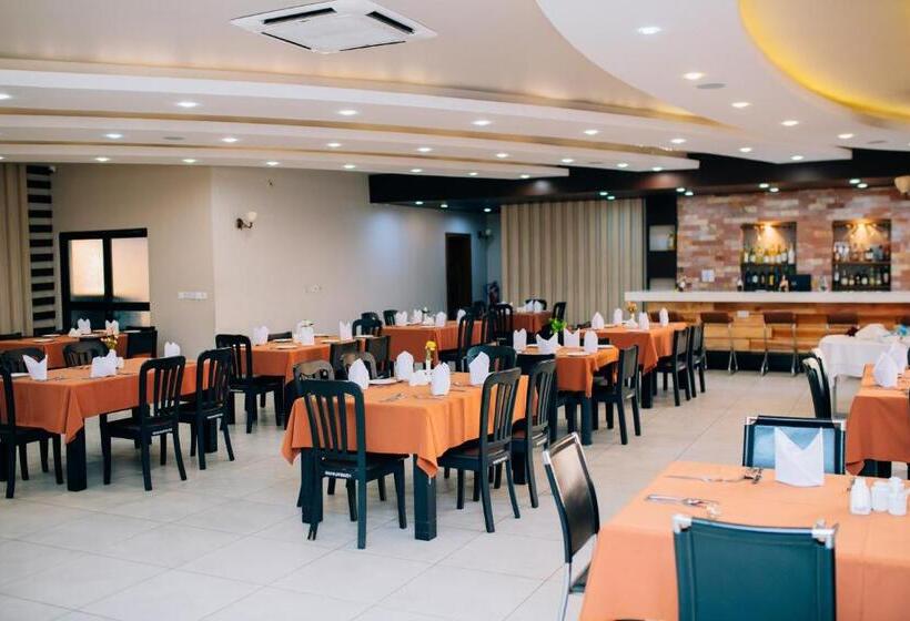 בית מלון כפרי Gold Crest