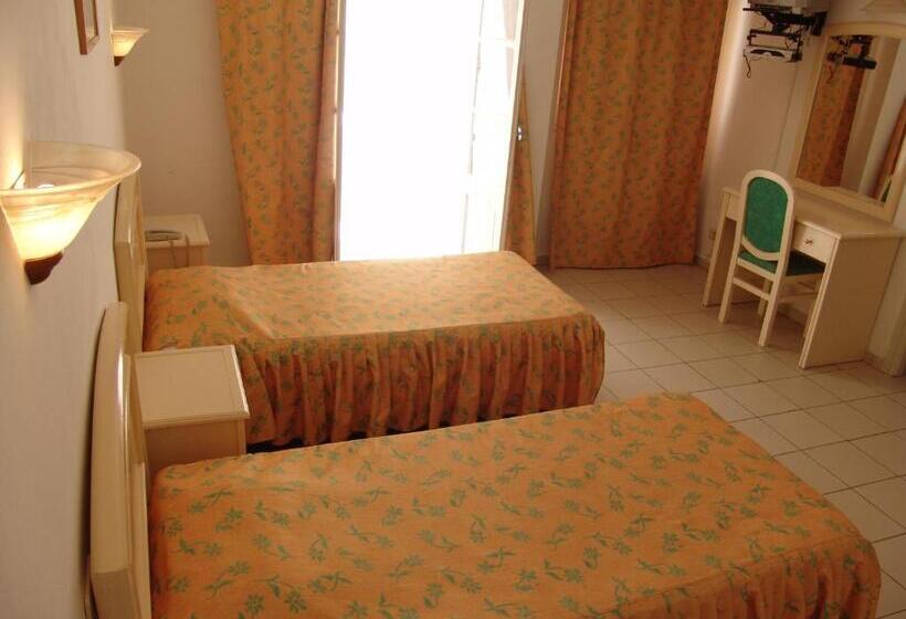 هتل Hôtel Medina