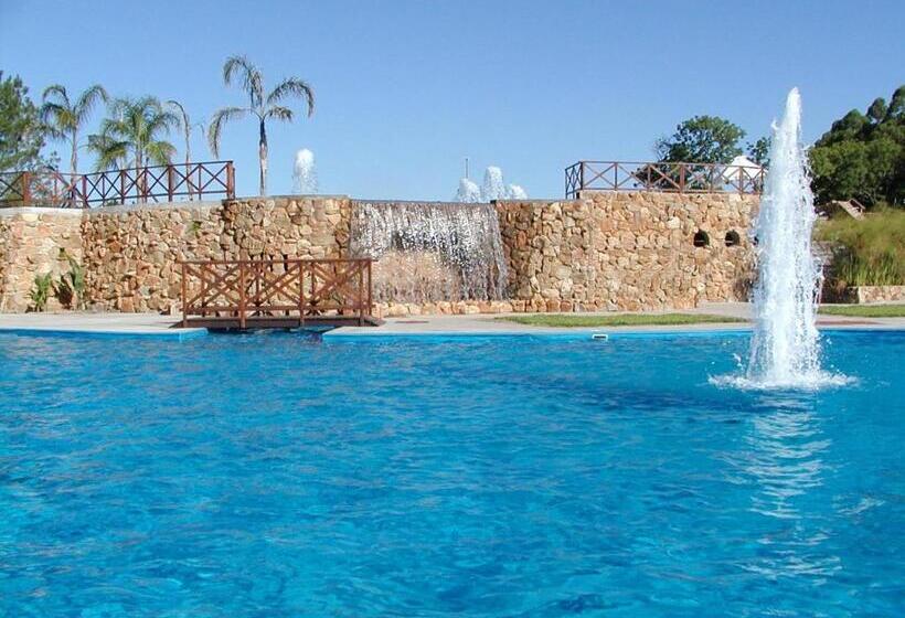 هتل Jardines De Dayman