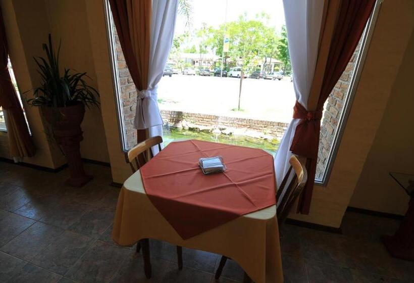 هتل Jardines De Dayman