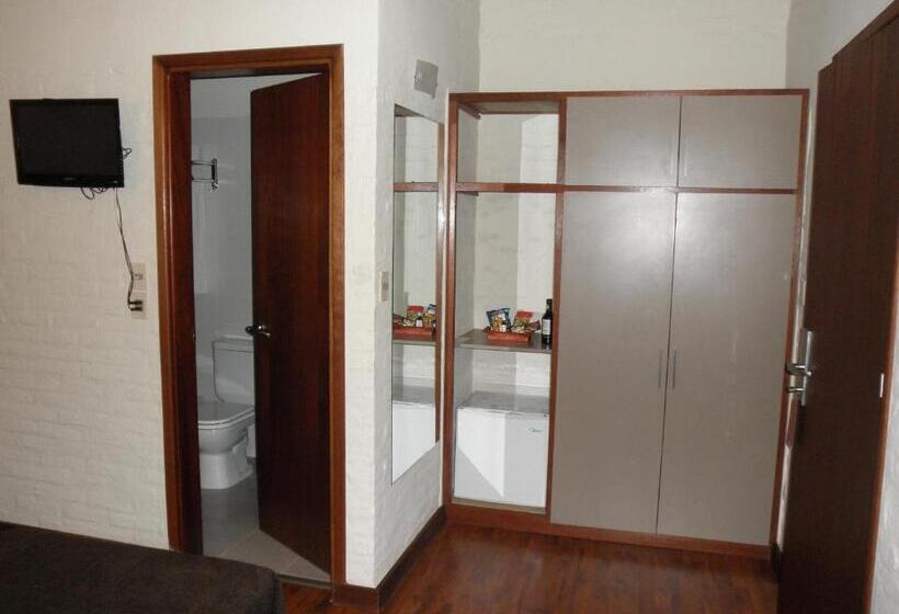 호텔 Juana De Ibarbourou