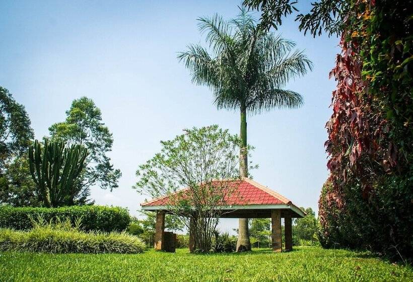 هتل Kabalega Resort Masindi