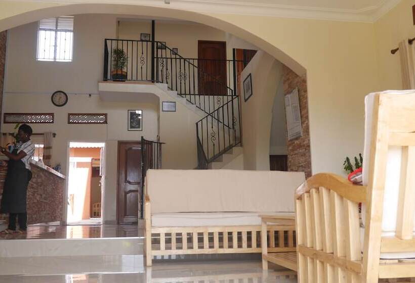 هتل La Fève Bed & Breakfast