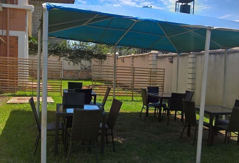 هتل La Fève Bed & Breakfast