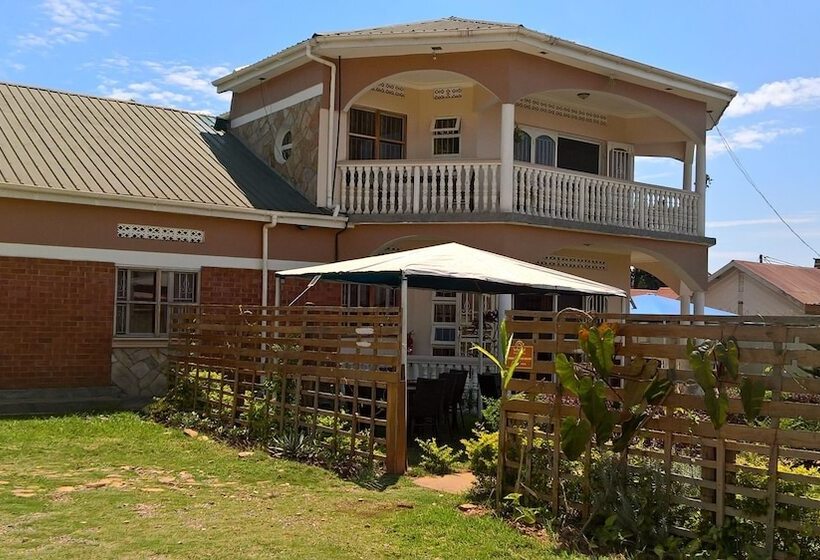 هتل La Fève Bed & Breakfast