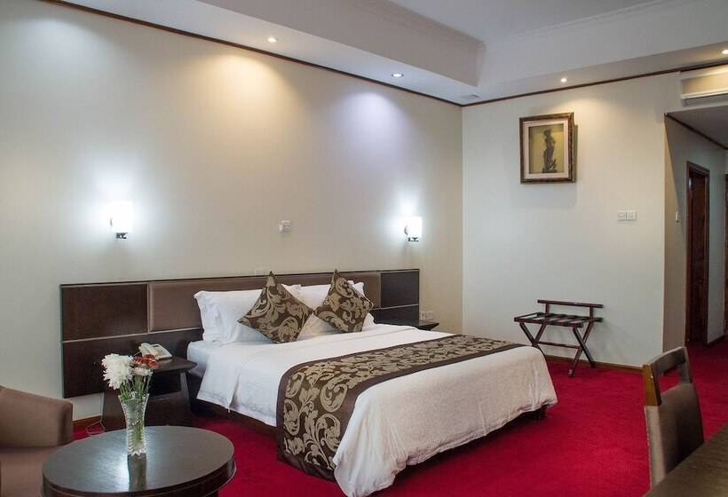 هتل Lake View Resort