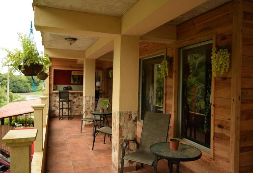 호텔 Y Restaurante Mama Ines