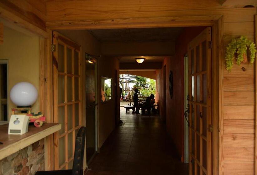 호텔 Y Restaurante Mama Ines