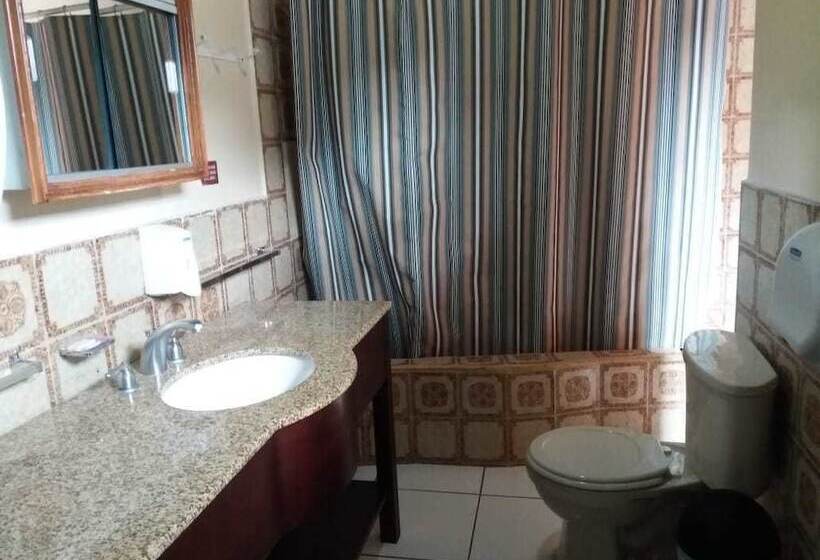 هتل Maxim Habitaciones