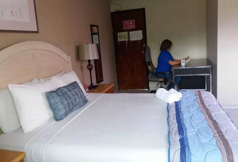 هتل Maxim Habitaciones