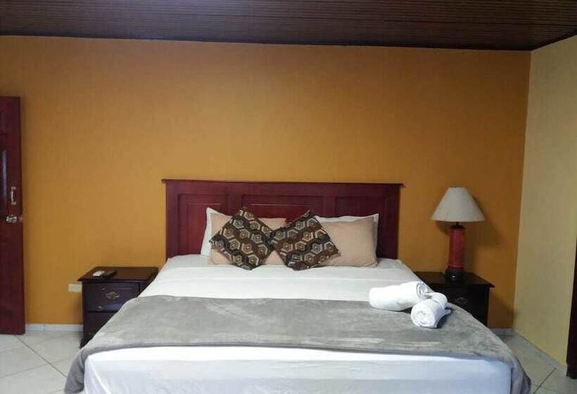 هتل Maxim Habitaciones