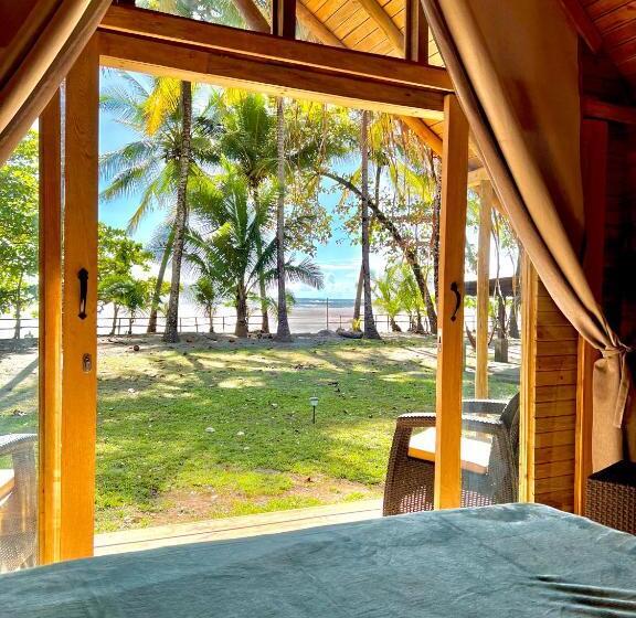 酒店 Oasis & Surf Camp